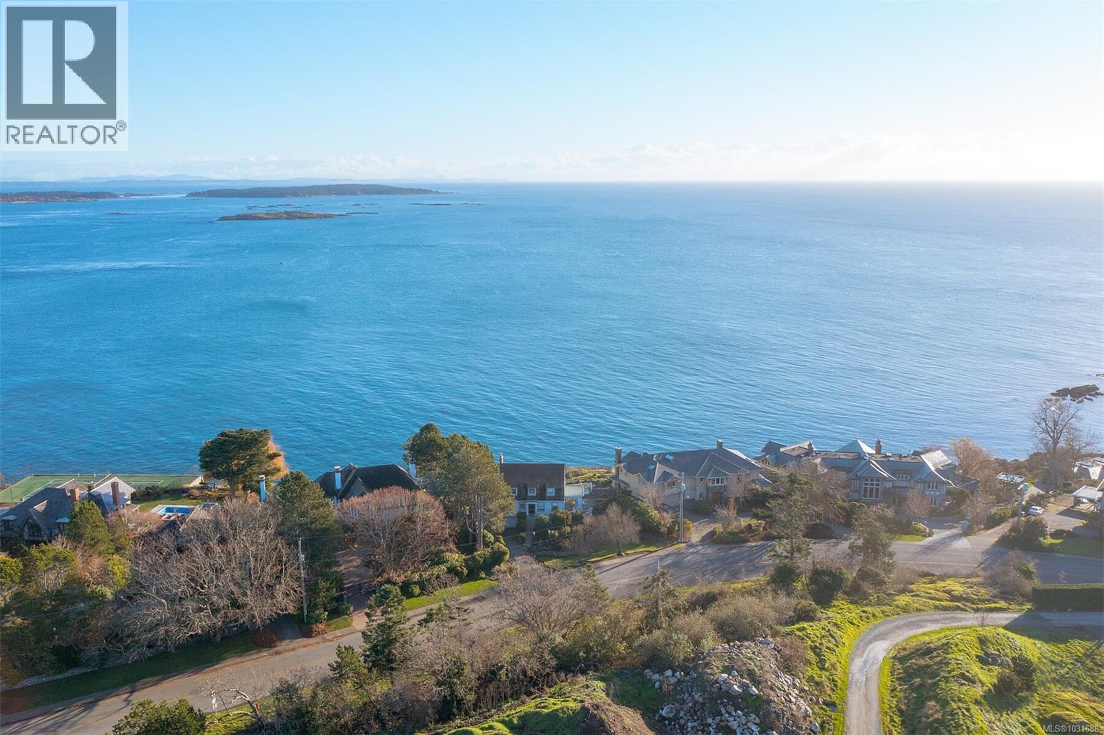  987 Beach Drive, Oak Bay