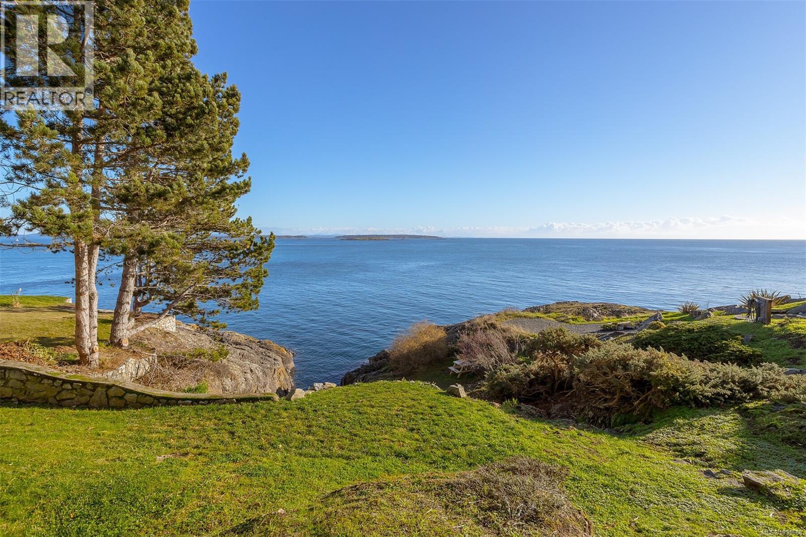  987 Beach Drive, Oak Bay