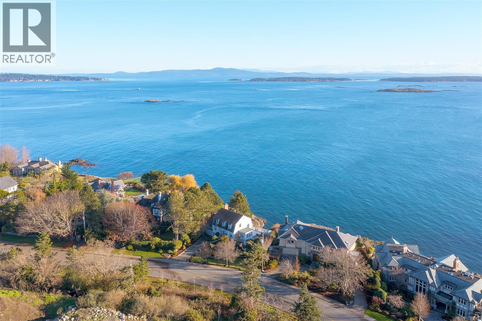  987 Beach Drive, Oak Bay