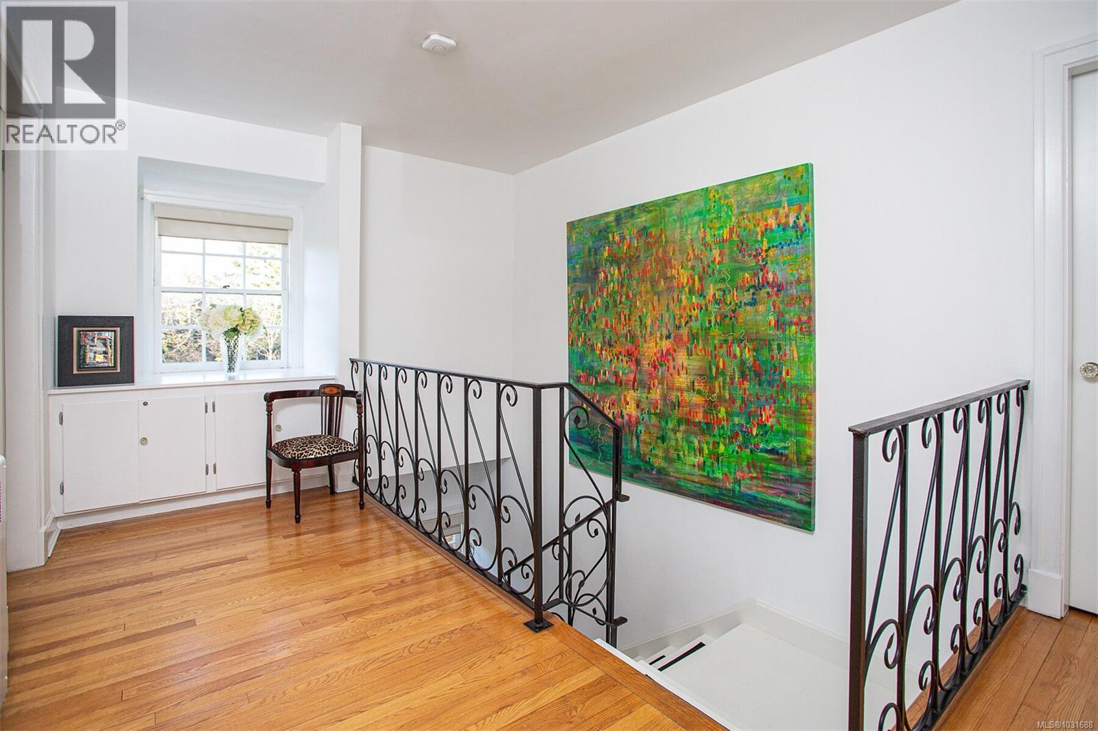  987 Beach Drive, Oak Bay