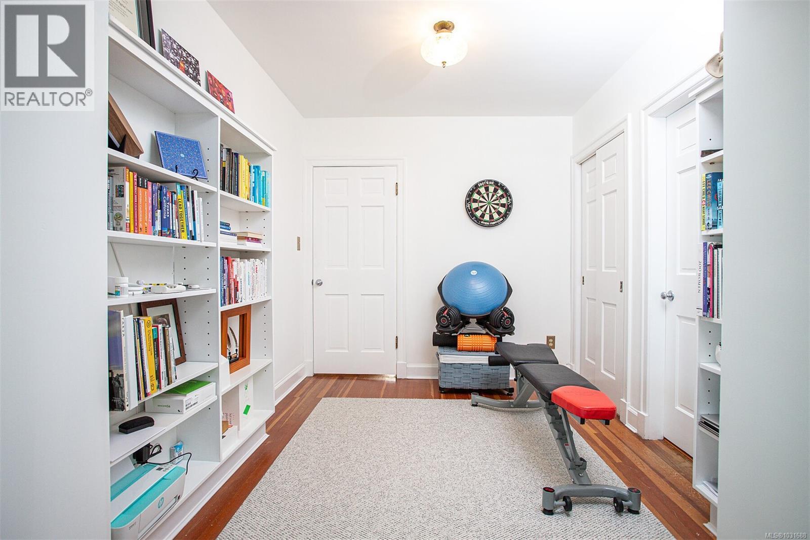  987 Beach Drive, Oak Bay