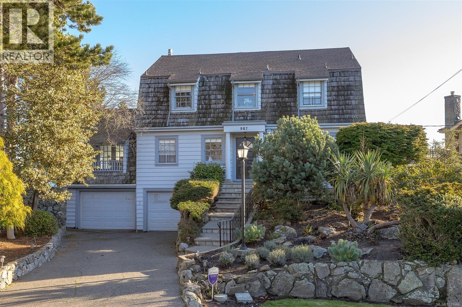  987 Beach Drive, Oak Bay
