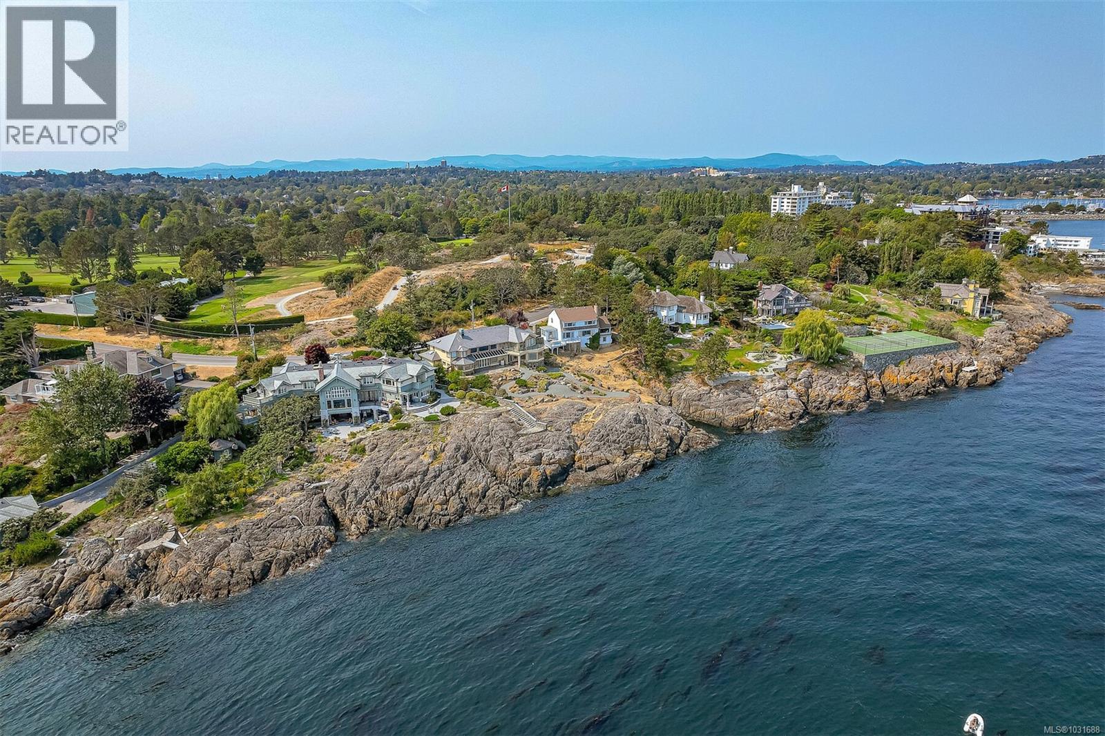  987 Beach Drive, Oak Bay