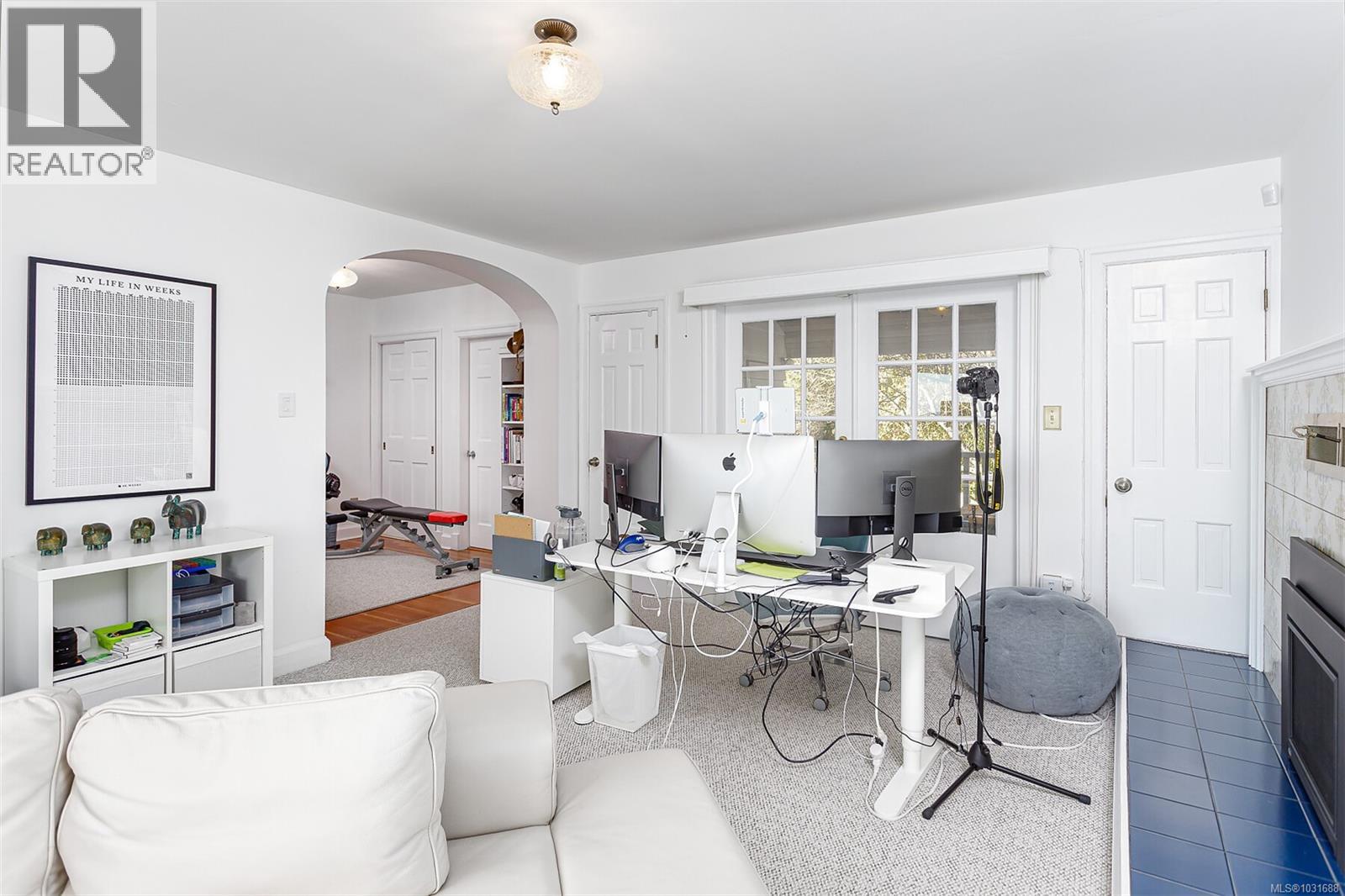  987 Beach Drive, Oak Bay