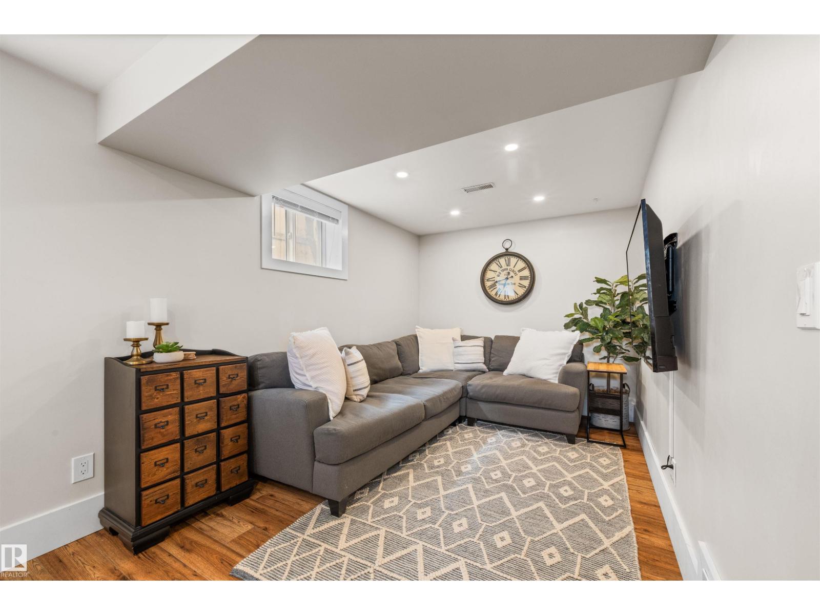 10616 125 ST NW, Edmonton