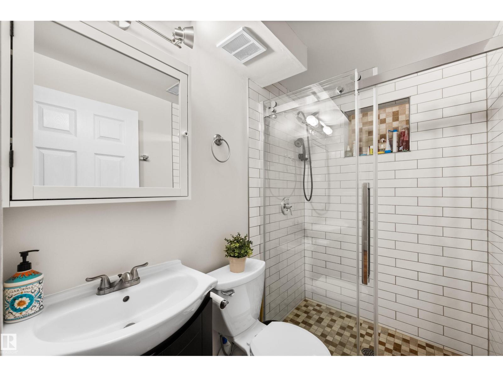 10616 125 ST NW, Edmonton