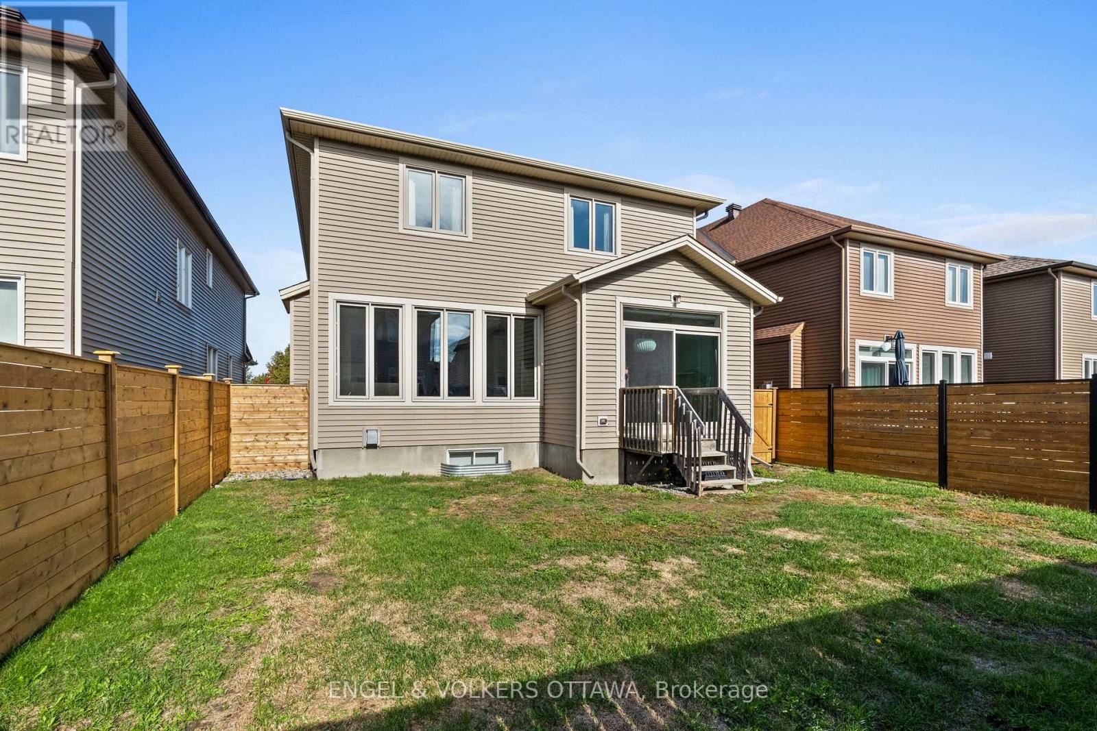 122 HELEN RAPP WAY - 40
