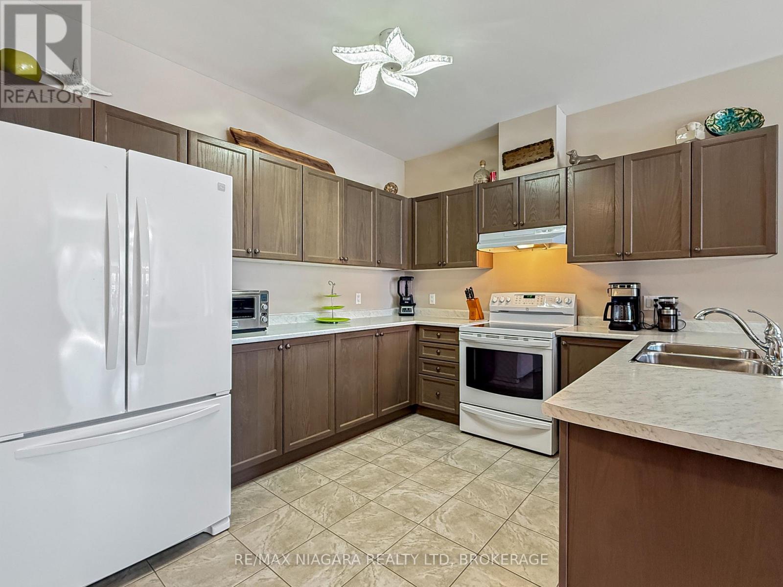 1041 MEADOWOOD STREET - 11