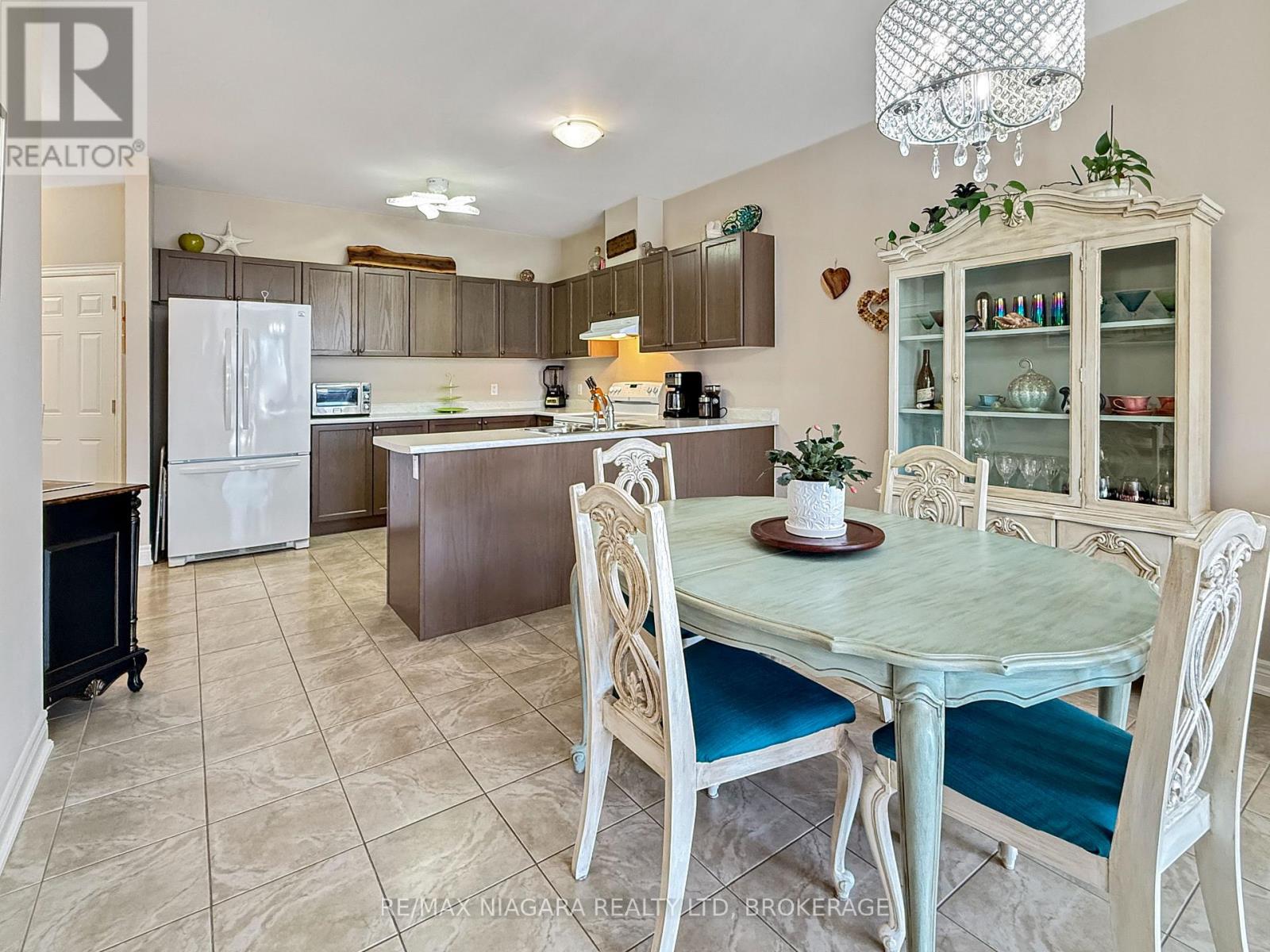 1041 MEADOWOOD STREET - 9