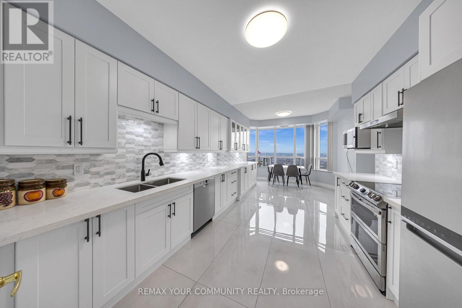 3005 - 35 KINGSBRIDGE GARDEN CIRCLE