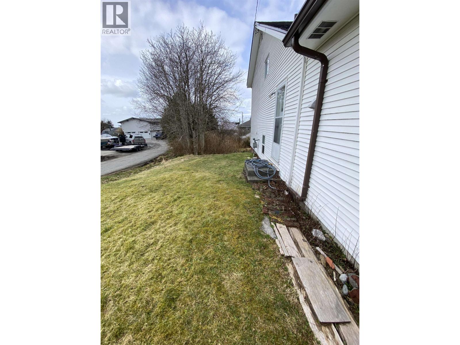 1836 W 2ND AVENUE - Image 2