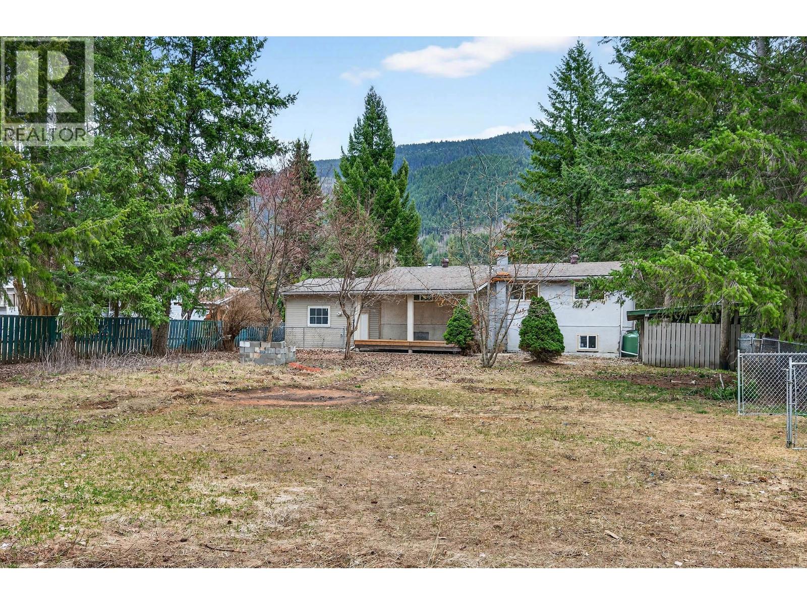 1297 THOMPSON DRIVE - 22