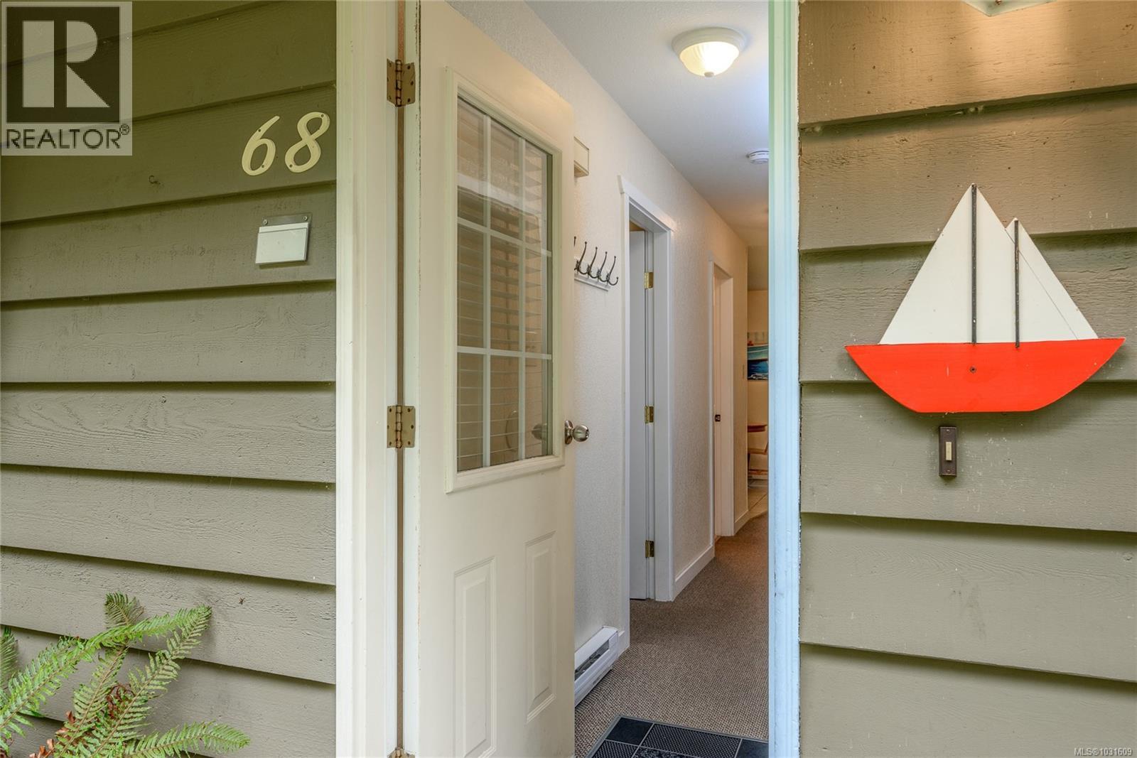 68 1051 RESORT Dr, Parksville