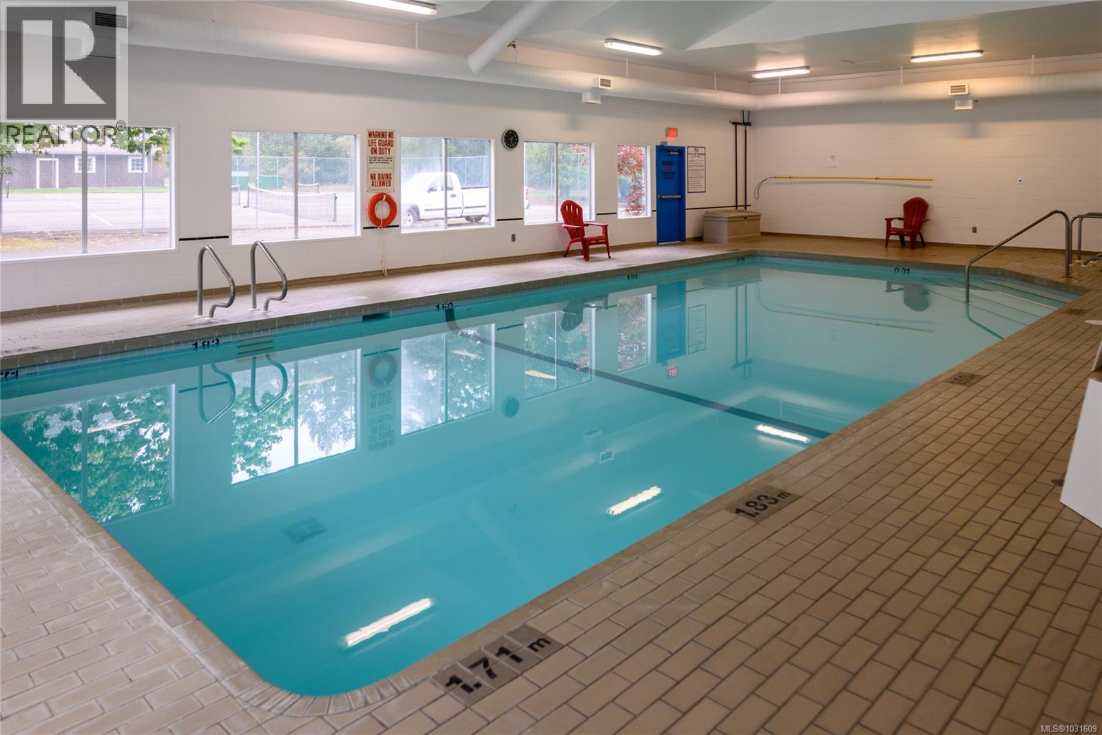 68 1051 RESORT Dr, Parksville