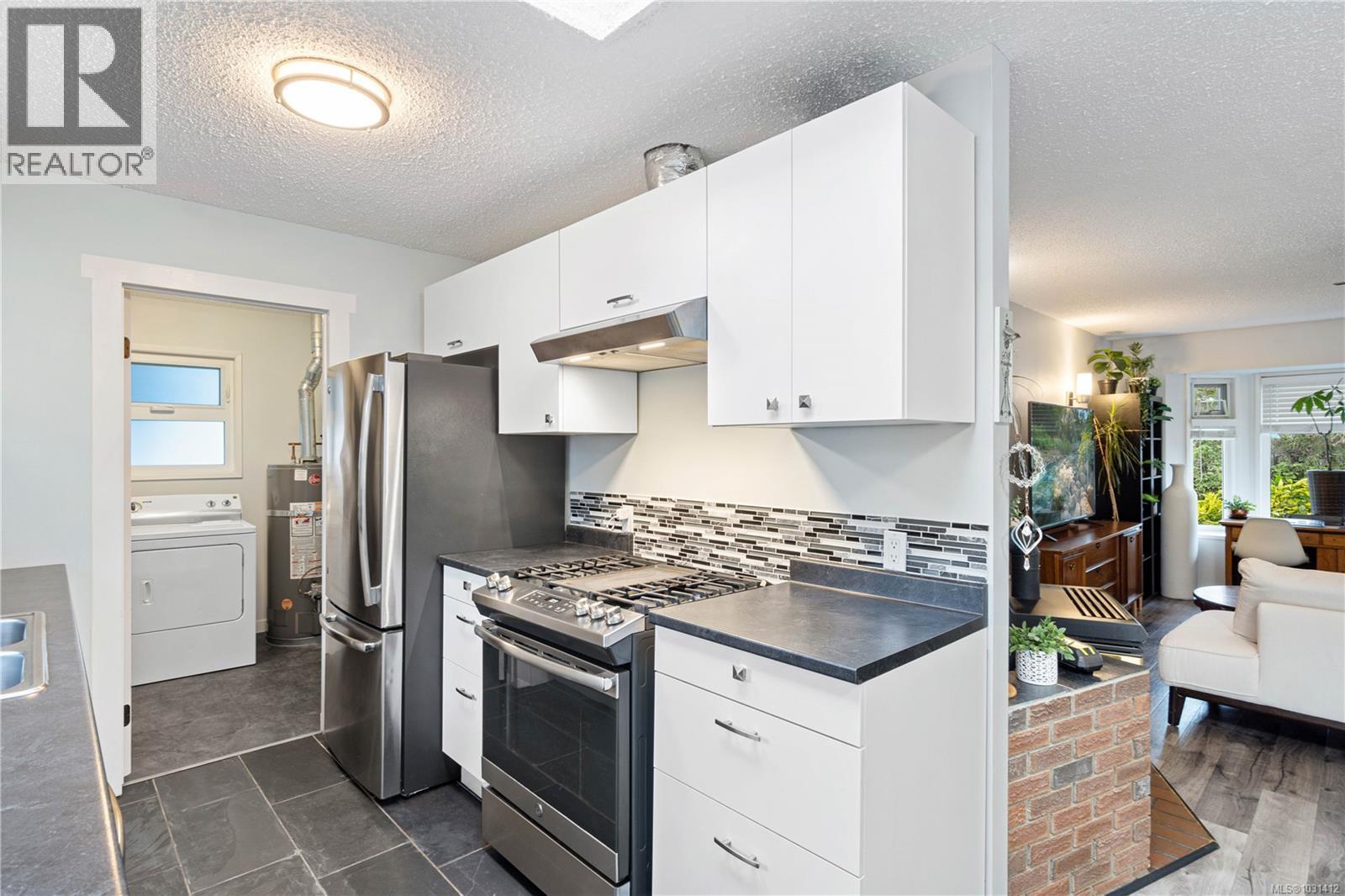 260 Pym St S, Parksville