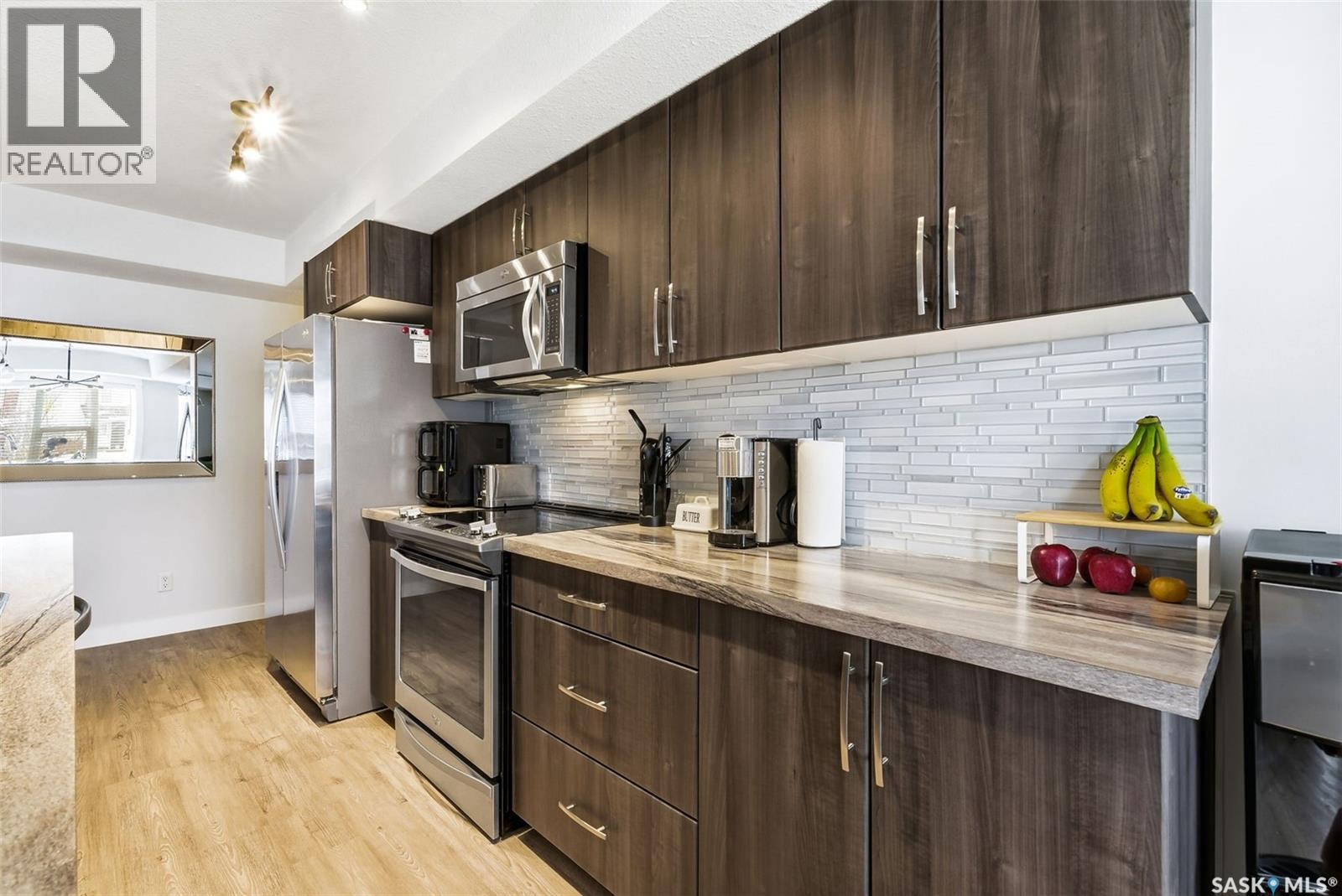 #120 5301 UNIVERSAL CRESCENT - 10