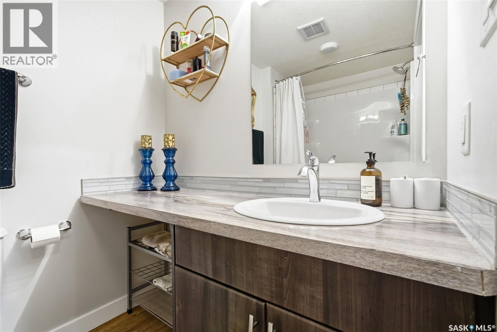 #120 5301 UNIVERSAL CRESCENT - 17