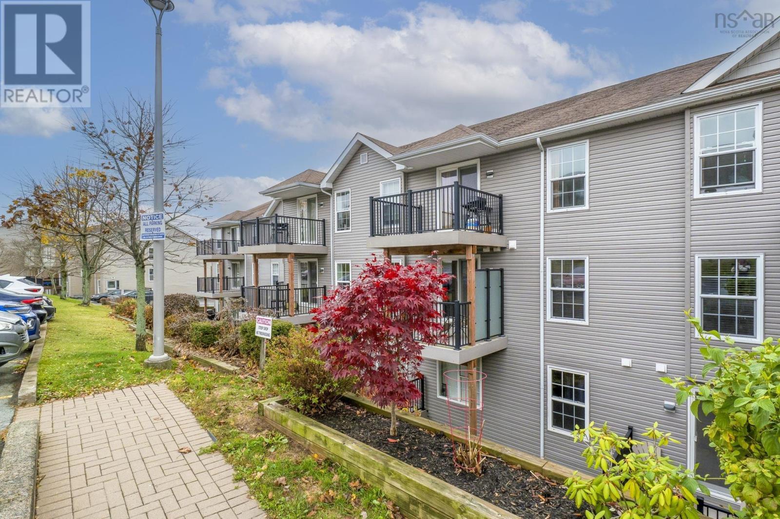 #115 79 COLLINS GROVE - 33