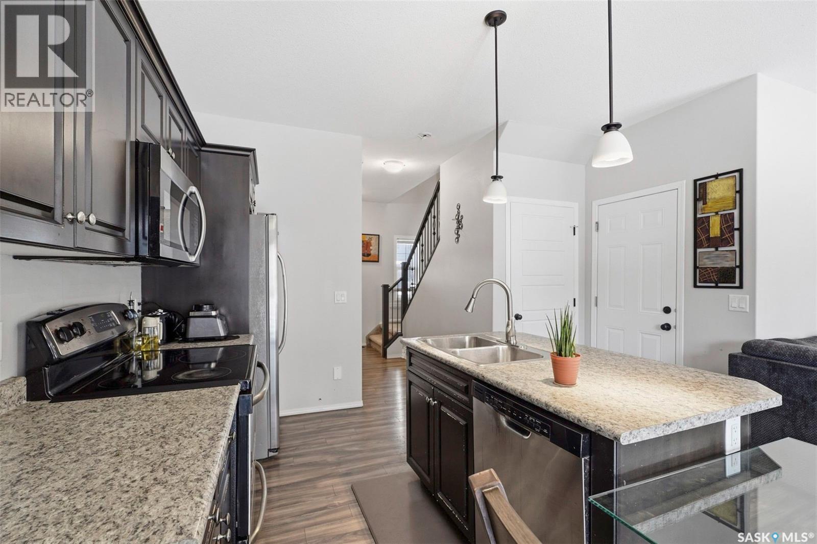 #722 150 LANGLOIS WAY - 11