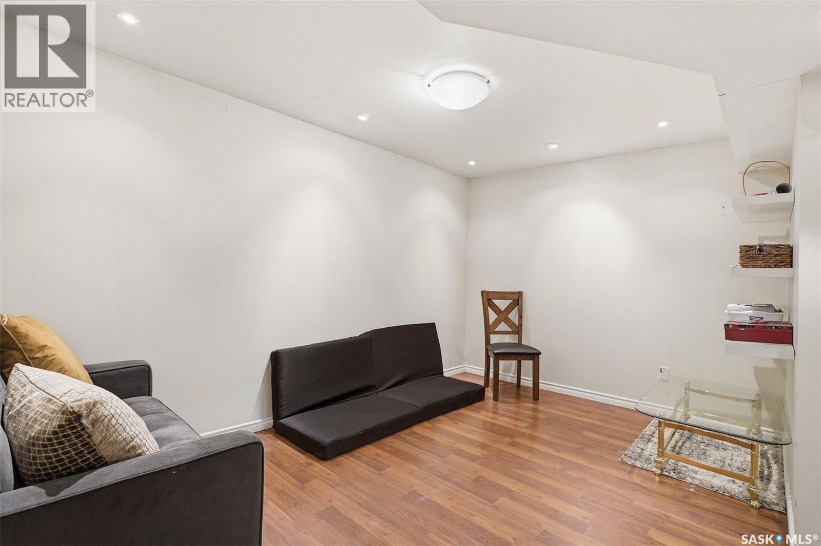 #722 150 LANGLOIS WAY - 22