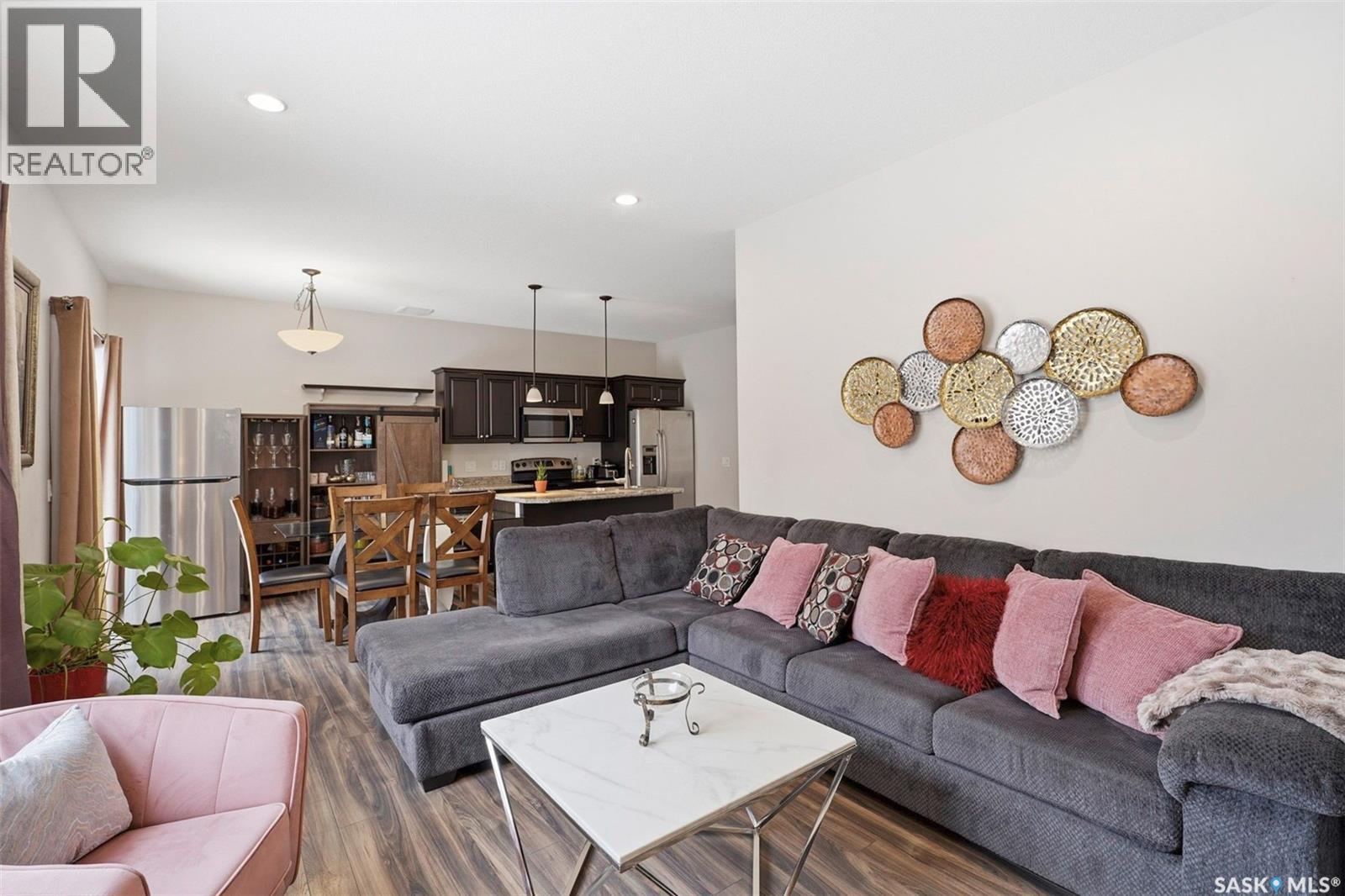 #722 150 LANGLOIS WAY - 7