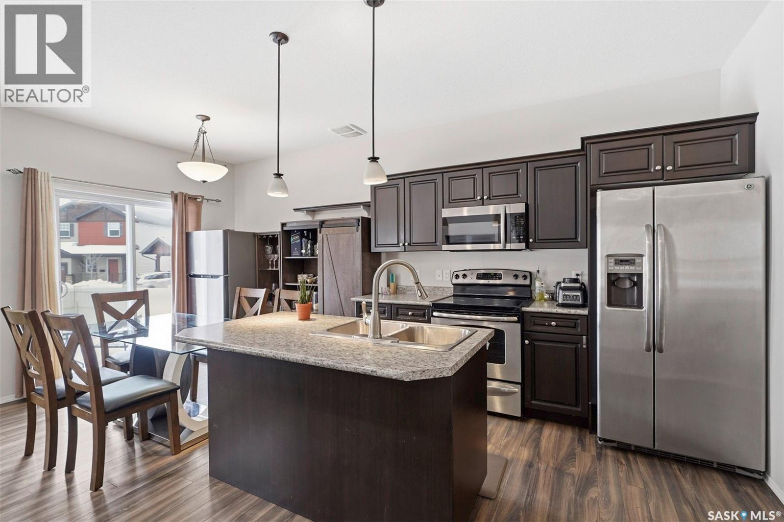 #722 150 LANGLOIS WAY - 9