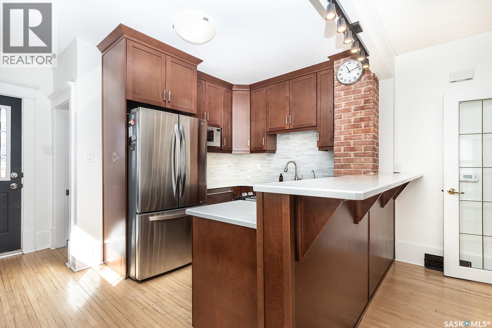 625 4TH AVENUE N - 10