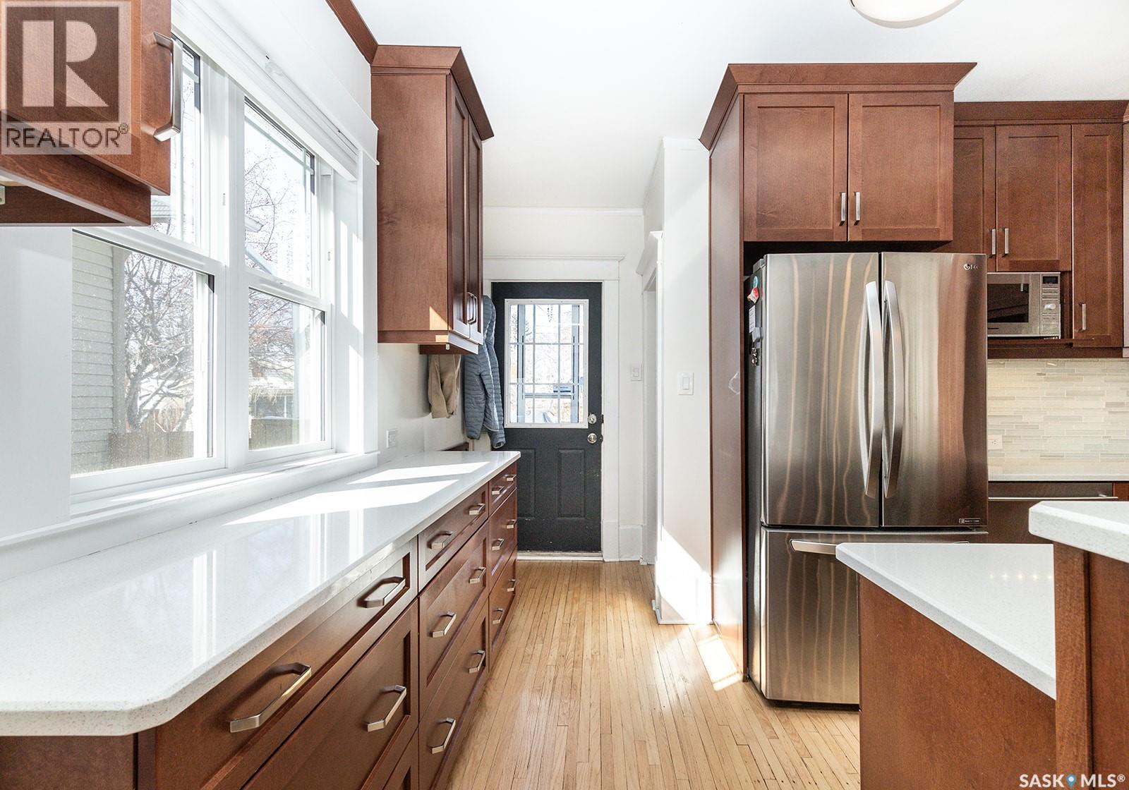 625 4TH AVENUE N - 12