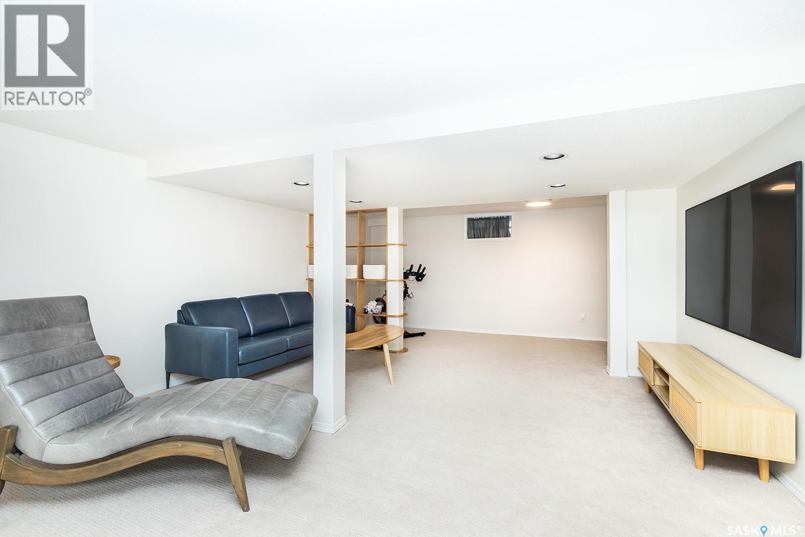 625 4TH AVENUE N - 25