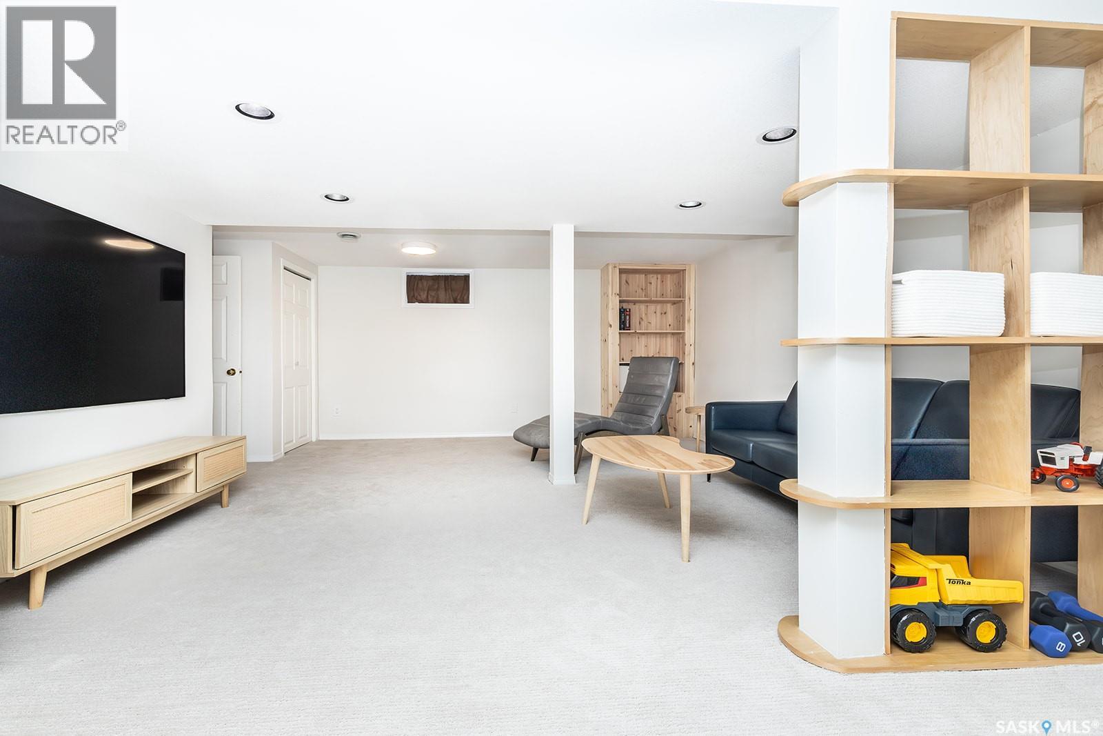 625 4TH AVENUE N - 27