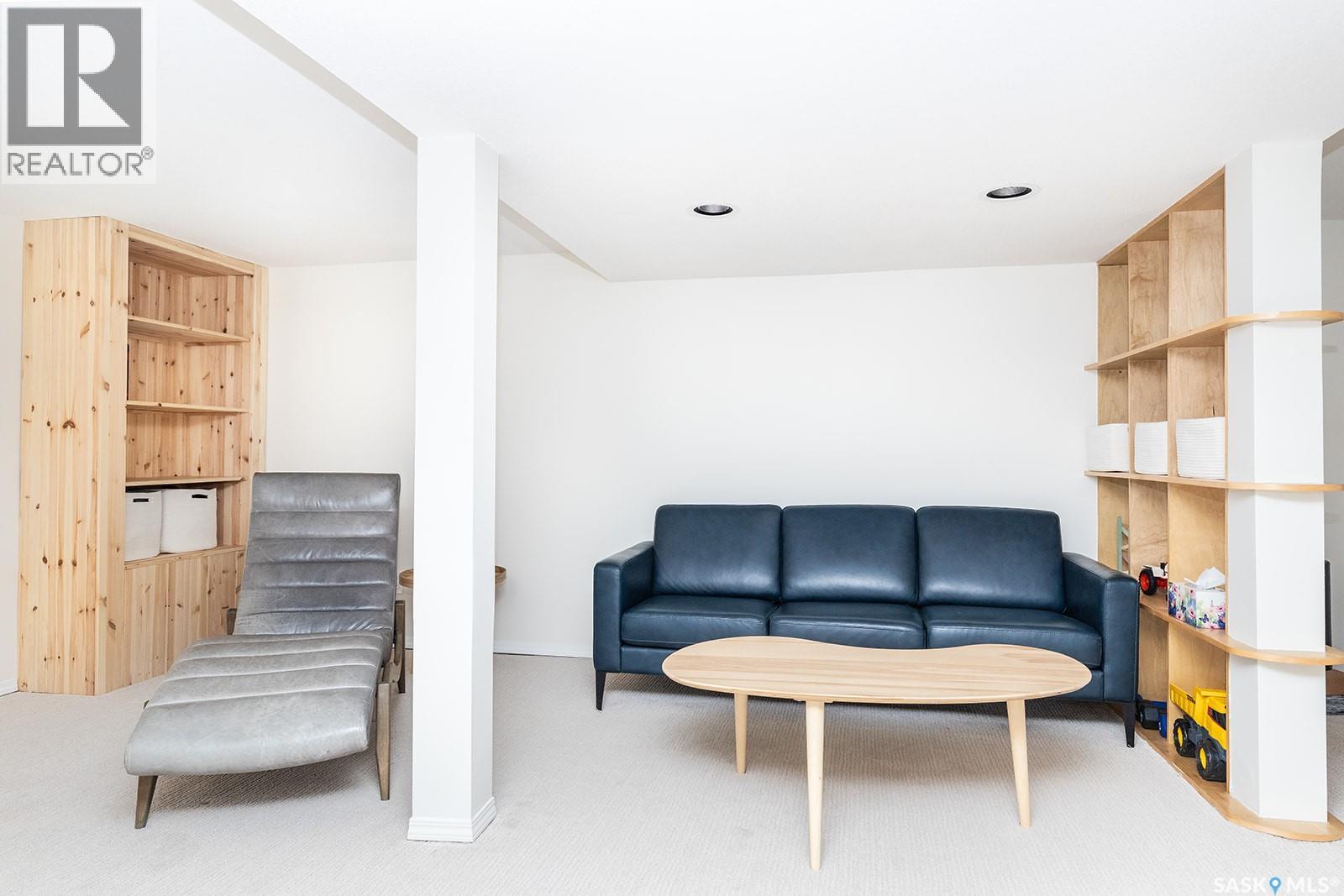 625 4TH AVENUE N - 30