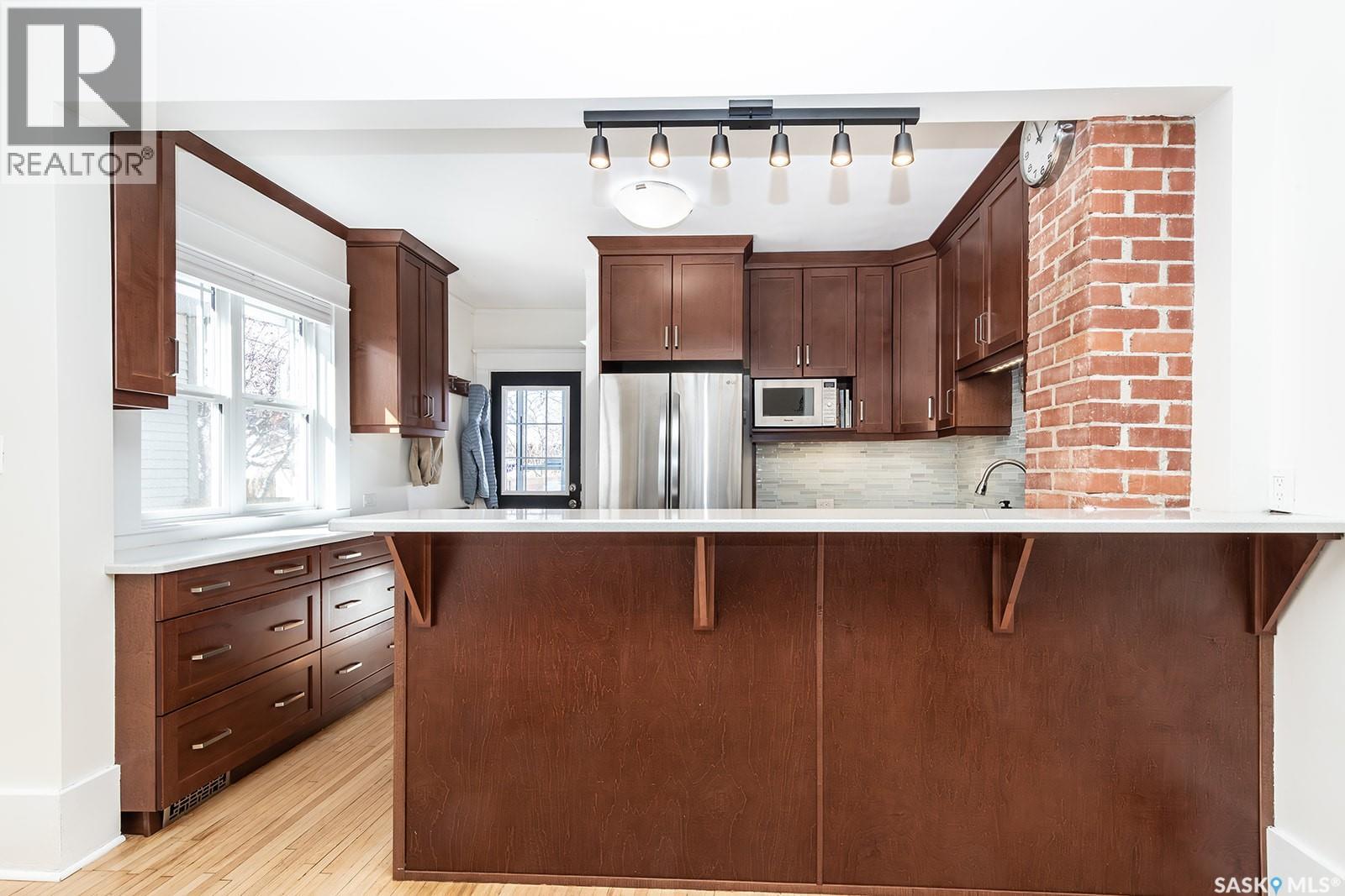 625 4TH AVENUE N - 9