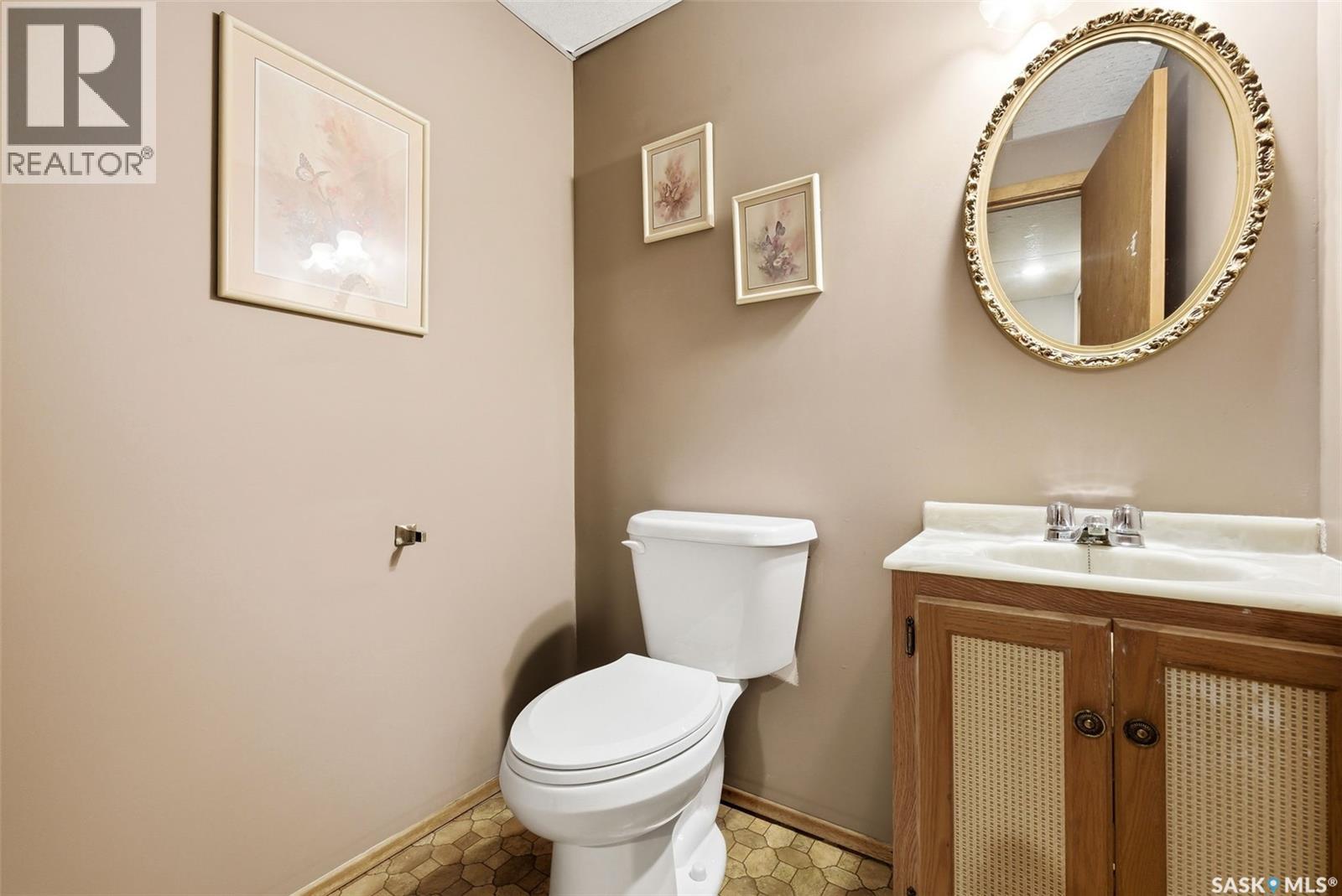 2102 CUNNING CRESCENT - 31