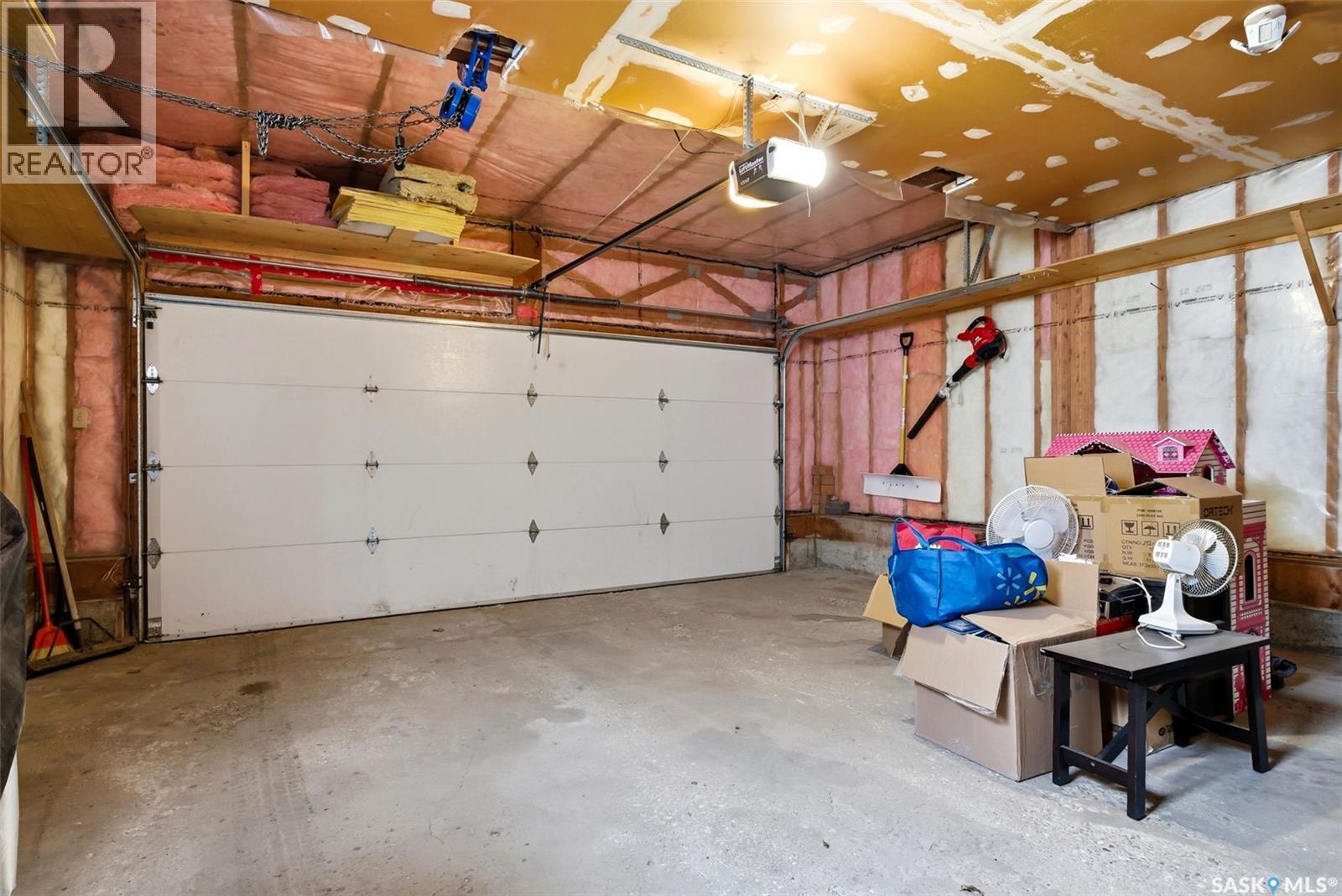 2102 CUNNING CRESCENT - 36