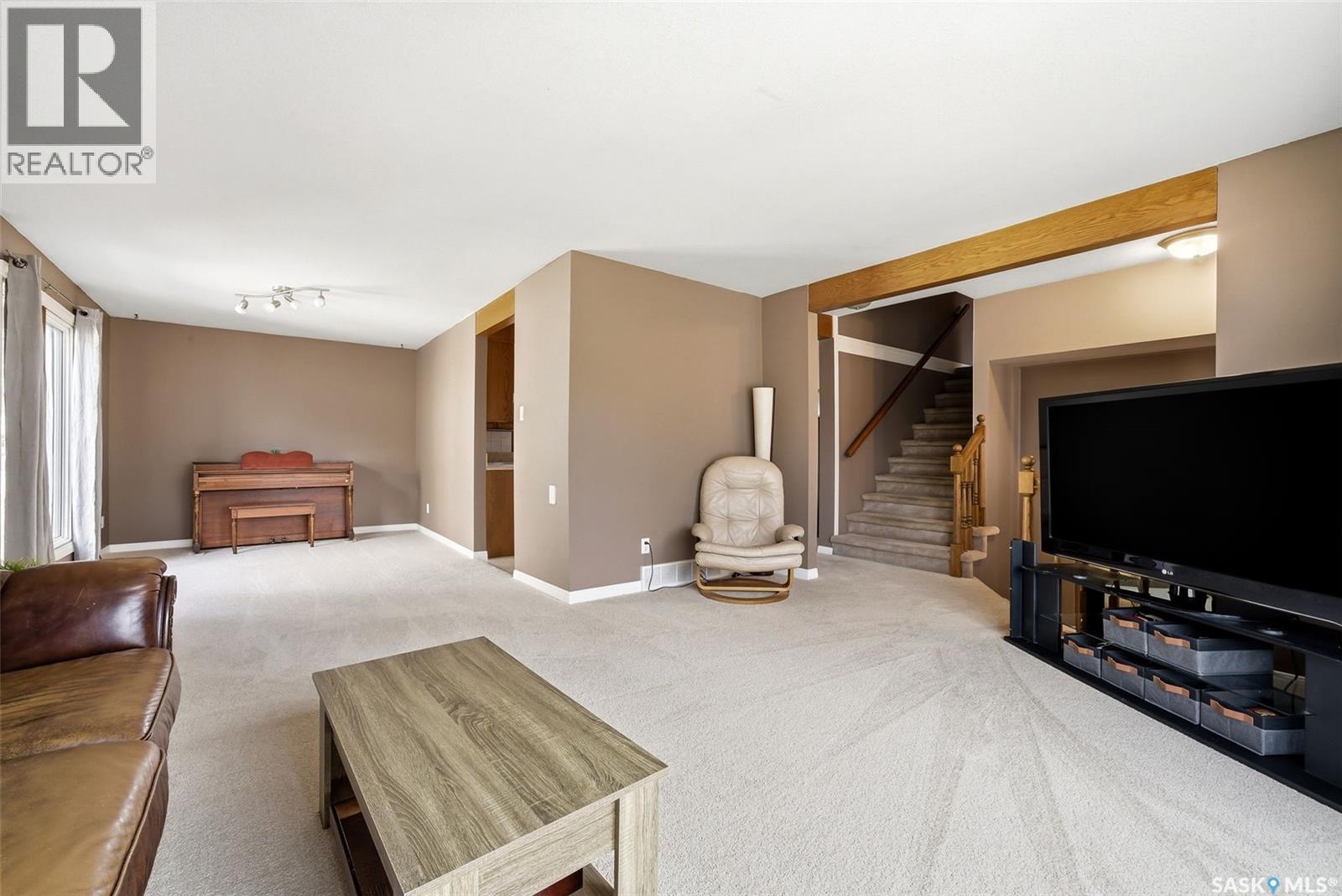 2102 CUNNING CRESCENT - 5