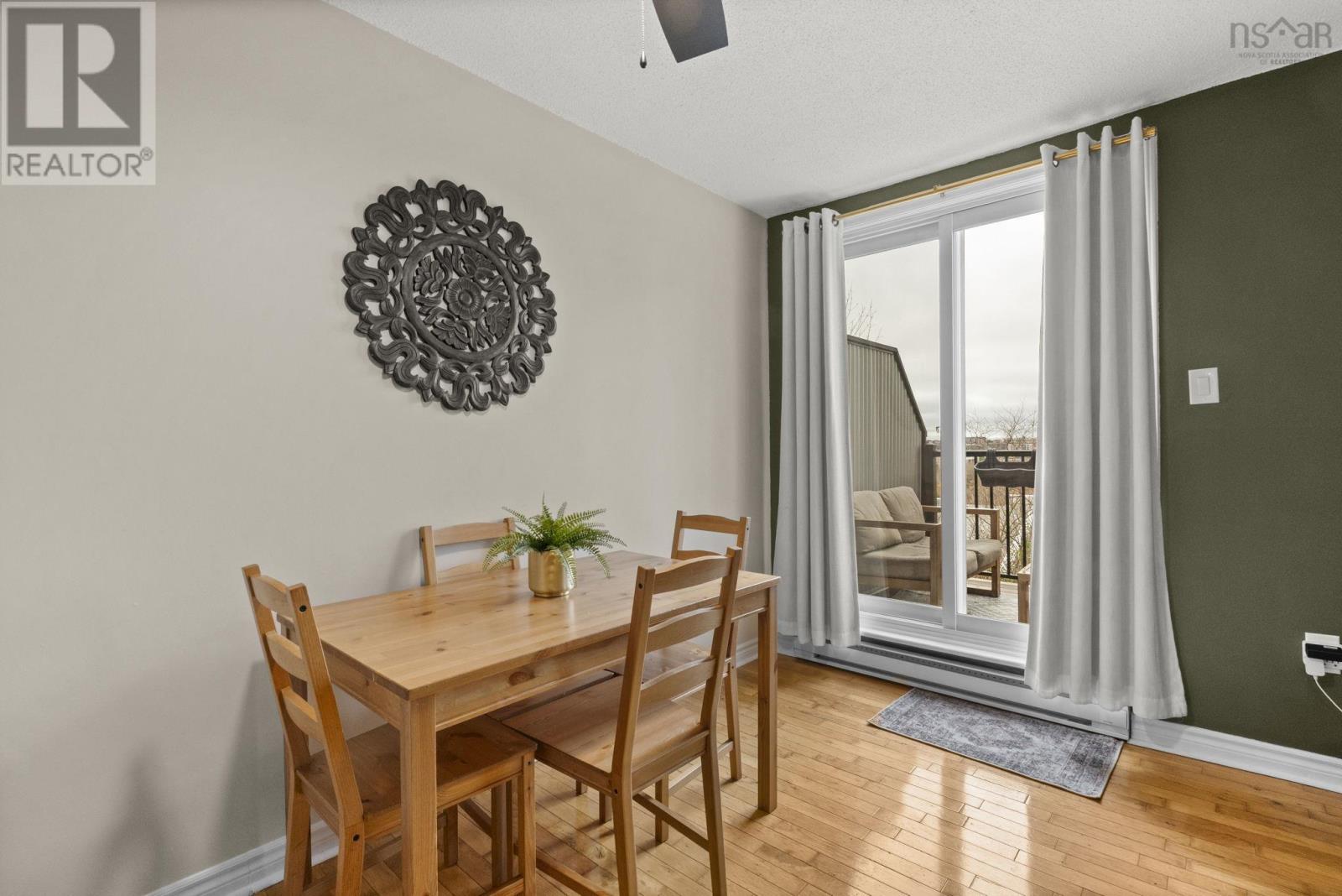 #115 79 COLLINS GROVE - 10