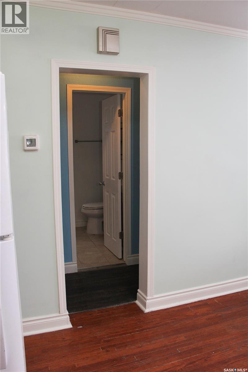 3007 DEWDNEY AVENUE - 13