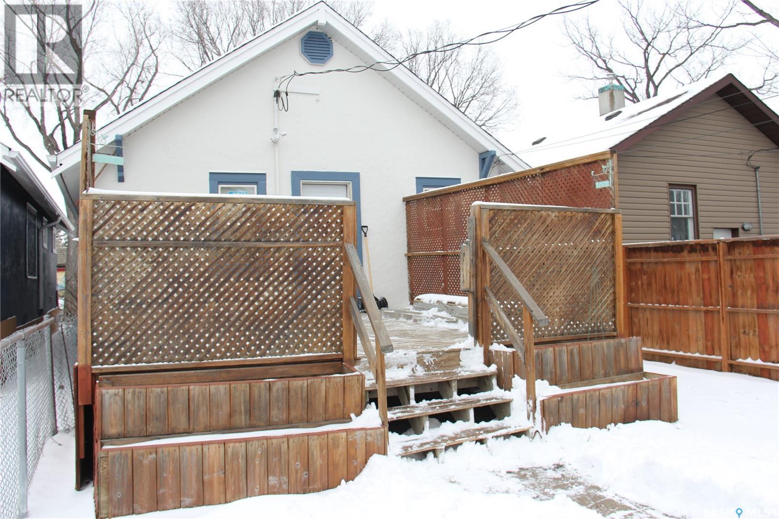 3007 DEWDNEY AVENUE - 3