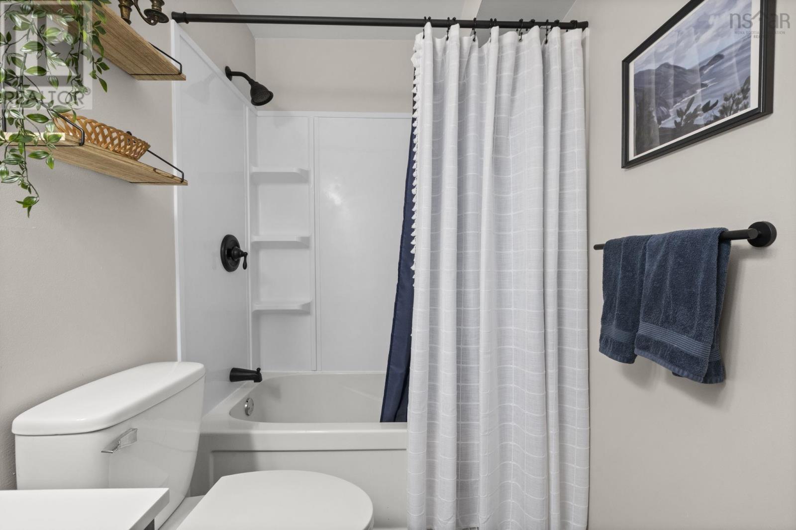 #115 79 COLLINS GROVE - 23