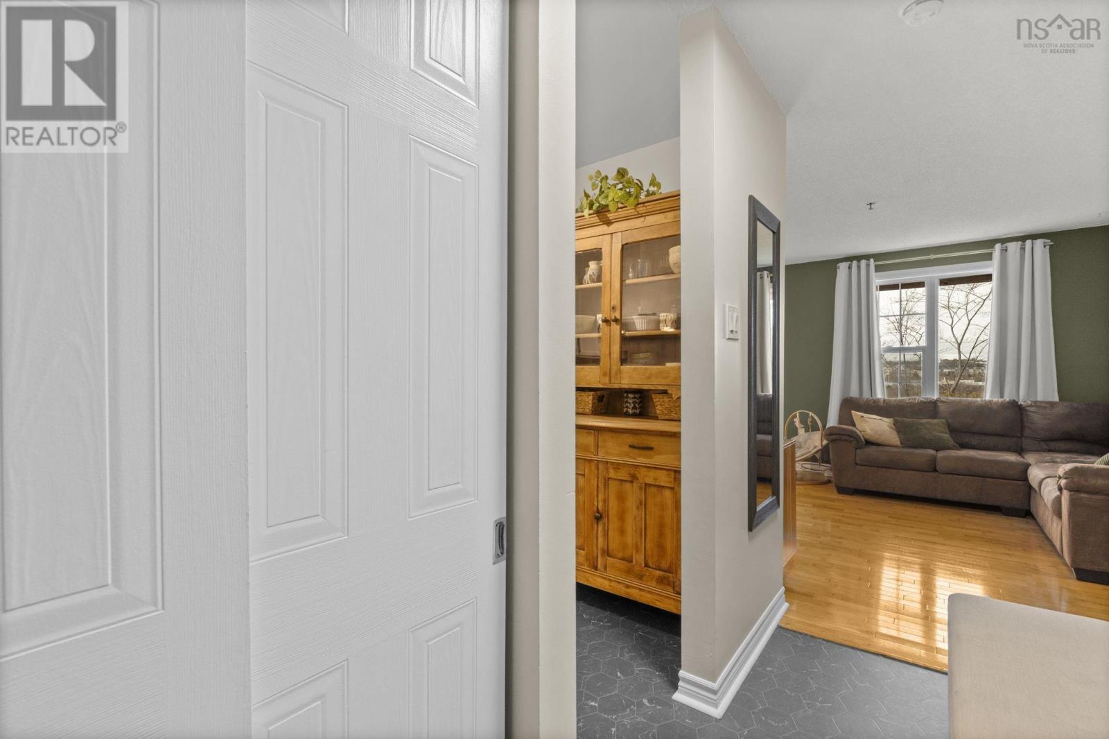 #115 79 COLLINS GROVE - 3