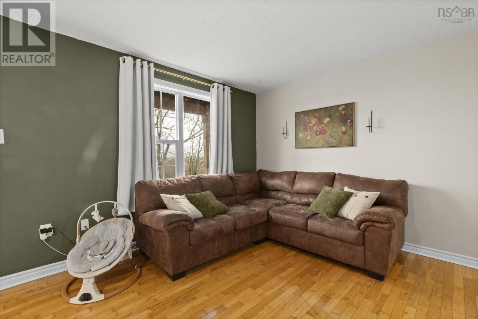 #115 79 COLLINS GROVE - 5