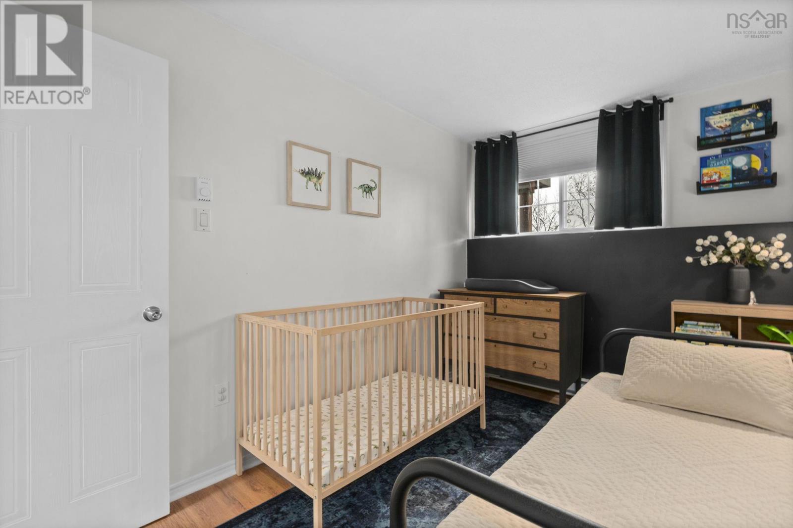#115 79 COLLINS GROVE - 26