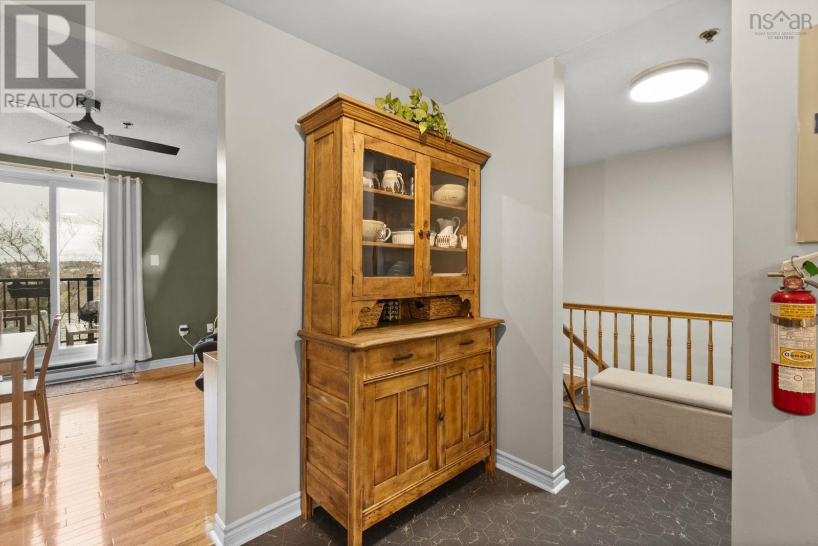 #115 79 COLLINS GROVE - 17