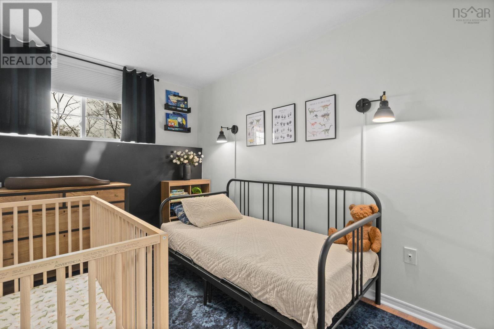 #115 79 COLLINS GROVE - 24