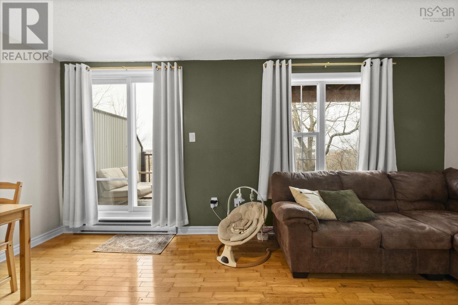 #115 79 COLLINS GROVE - 6