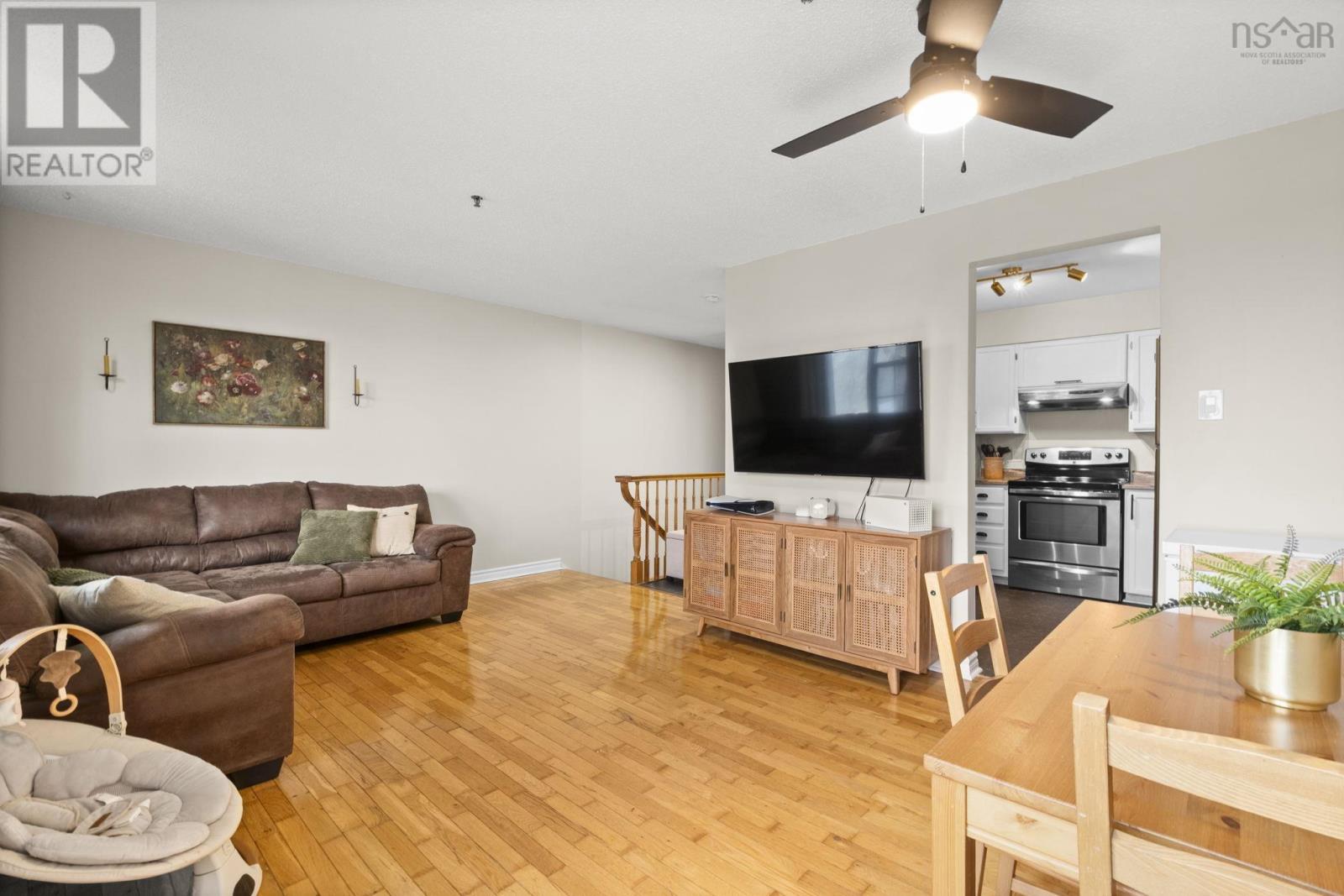 #115 79 COLLINS GROVE - 8