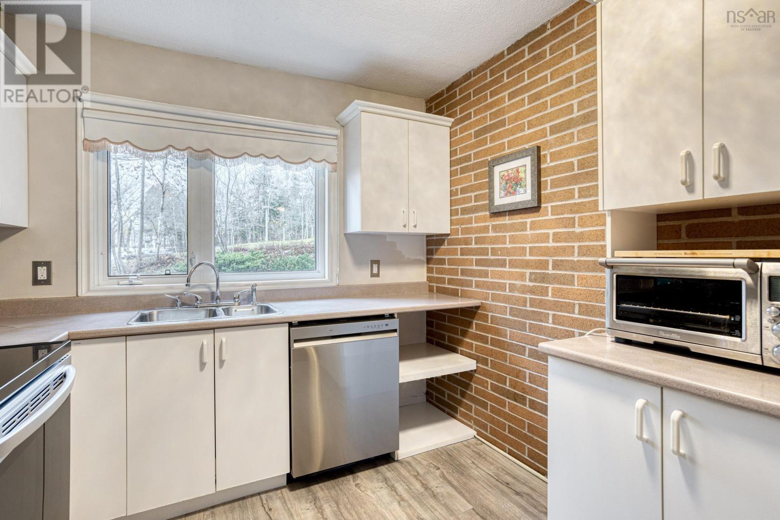 #107 26 BROOKDALE CRESCENT - 24