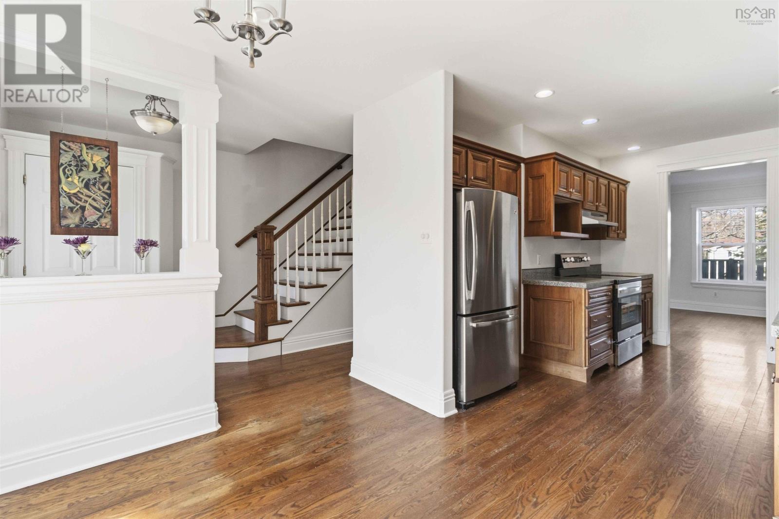 Property 42 of 42 of 24 KING Street