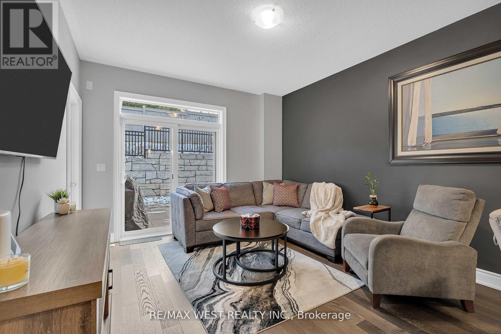 39 GILROY COURT - 17