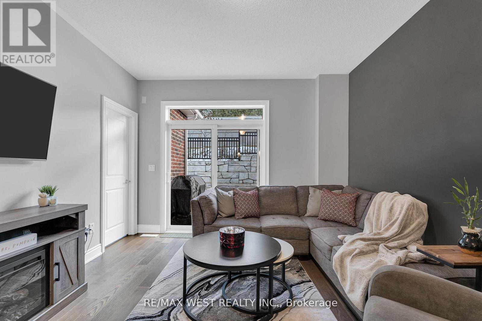 39 GILROY COURT - 18